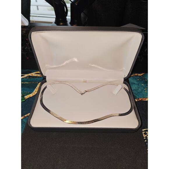 Vintage Sterling Silver .925 Italy Herringbone Chain Necklace – Unisex, 18”/20” - Picture 6 of 16